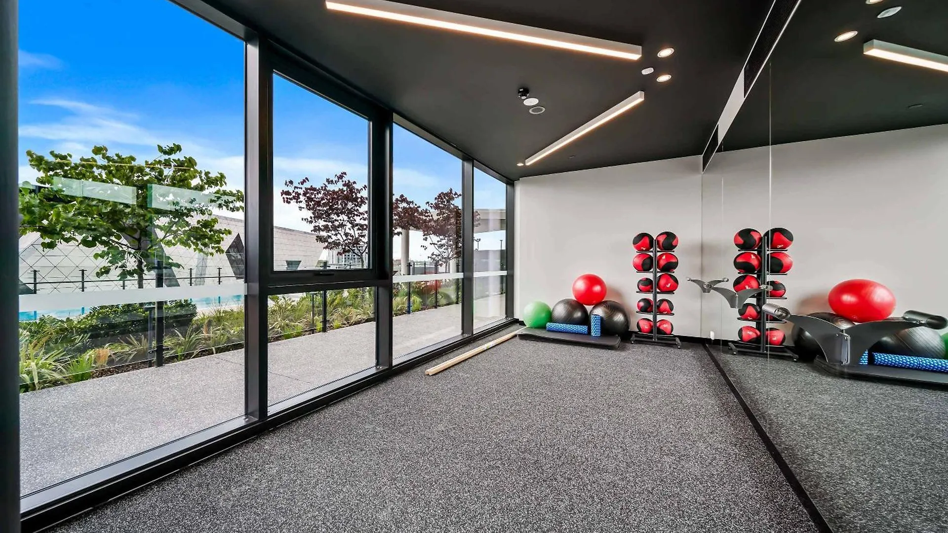 Luxurious 1 Bedroom Perth Cbd